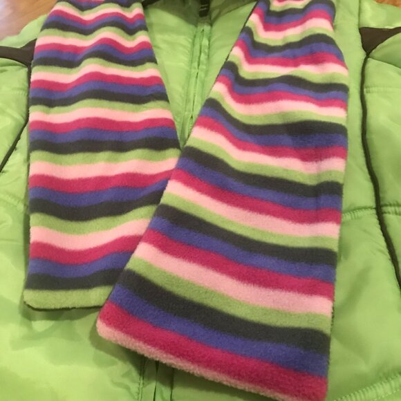 London Fog Coat Green Girls Puffer Winter w/ Scarf Lg 14-16 Removable Hood New - Picture 3 of 10